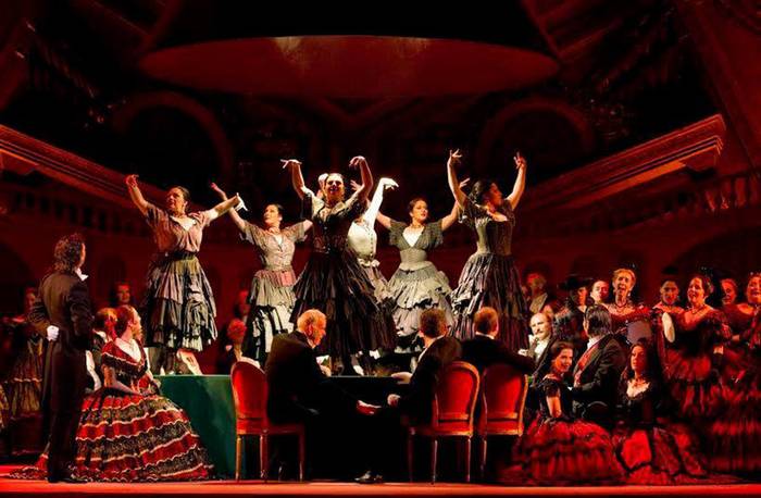 ‘La Traviata’ opera emango dute Herriko Antzokiko pantailan