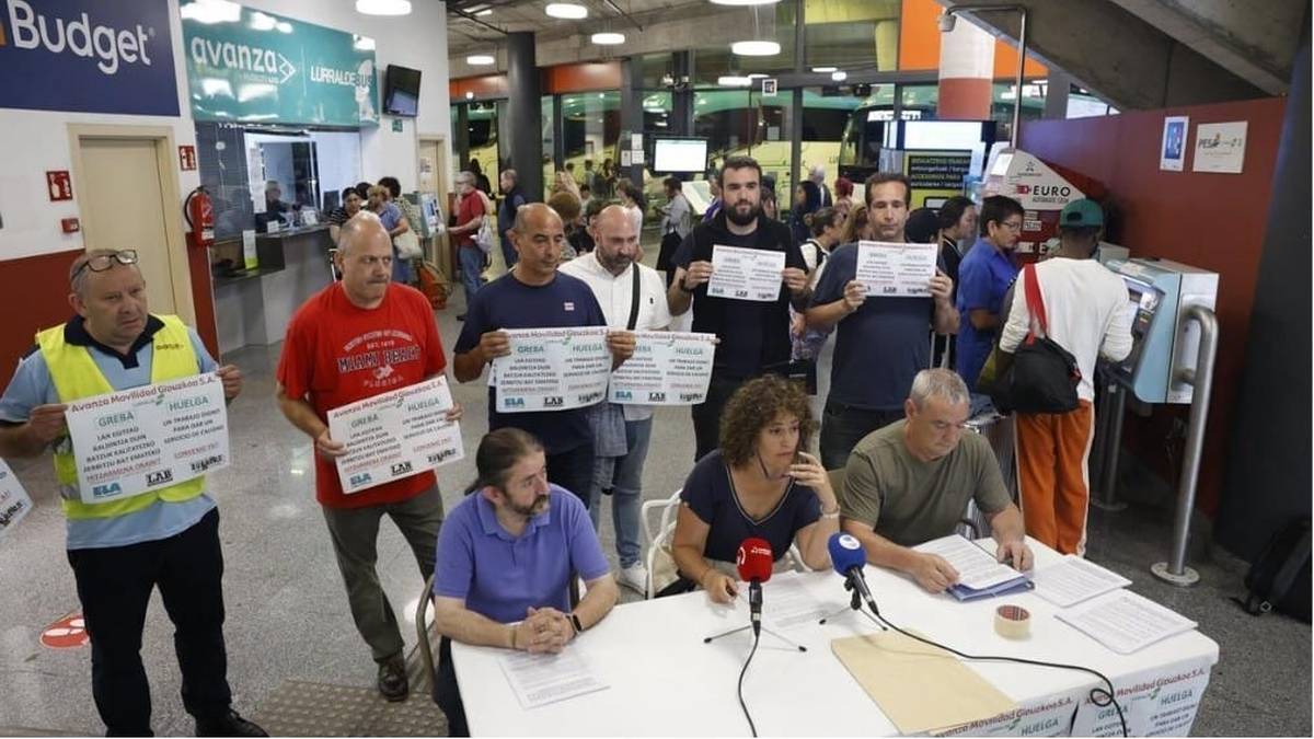 Ordu estrak, hitzarmena ez betetzea eta beste hainbat egoera salatu dituzte Avanzako langileek