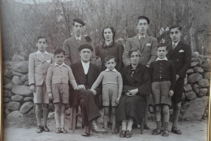 Plaza auzoko Gurrutxagatarren familia