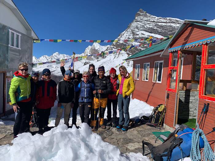 Himalayan dagoen Mera Peak mendia igo du Ainhoa Lendinezek, bost emakumez osatutako espedizioan