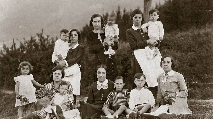 San Roke bailarako neskameak eta umeak