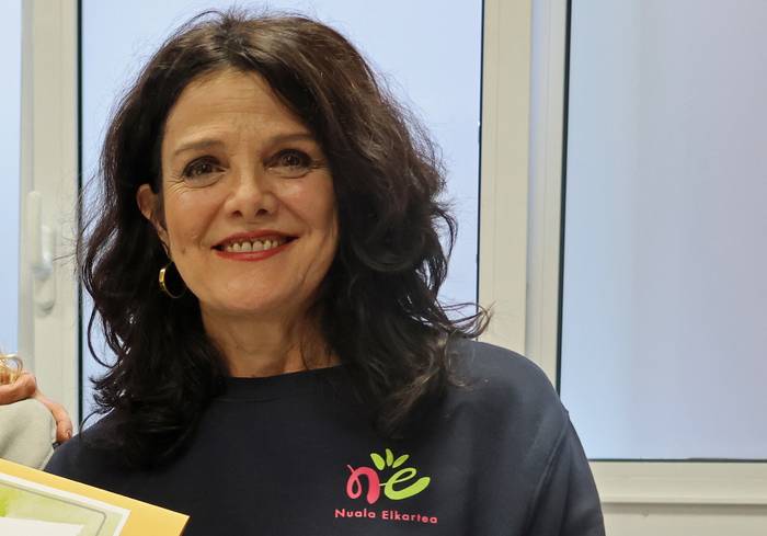 "Mugak gizarteak jartzen dizkie, eta bada ordua gogoeta egiteko"