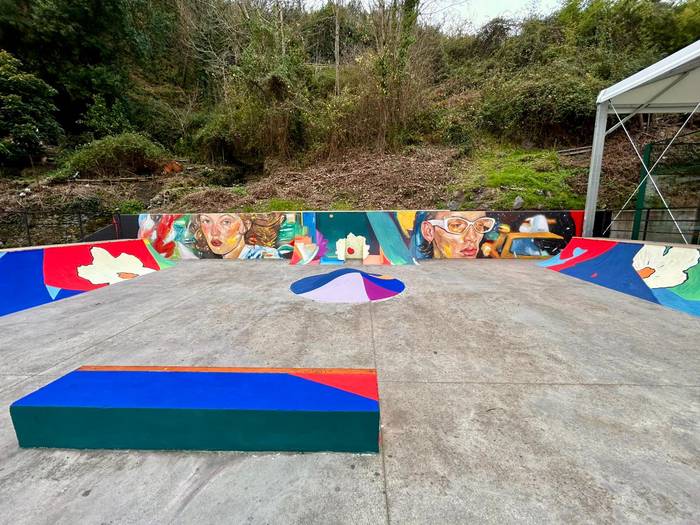 Skate parkean mural berria egin du Jokin Oregi, "Sortwo" artistak