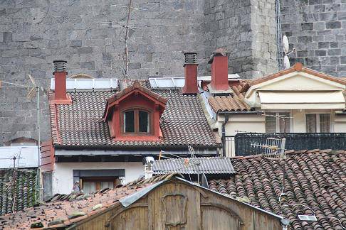 Telebistaren antena berregokitzeko diru-laguntzak daudela gogorarazi du udalak