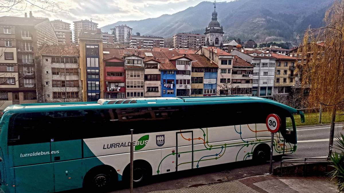 Avanzako autobusen greba bertan behera laga arren, ELAk ohartarazi du “gatazka” ez dela amaitu