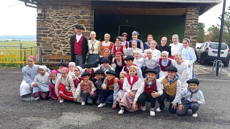 Giro ederrean eta balorazio oso positiboarekin agurtu dituzte Asentzio jaiak Endoian