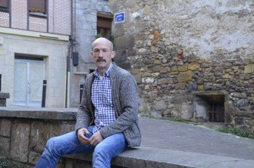 Jokin Urain Larrañaga hil da, idazle eta preso ohi mendaroarra