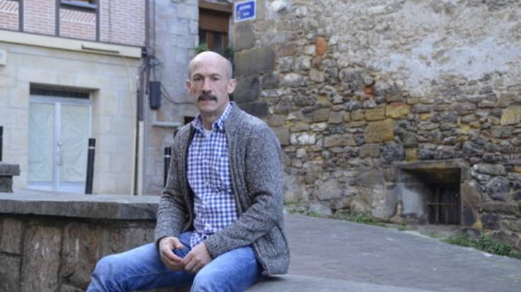 Jokin Urain Larrañaga hil da, idazle eta preso ohi mendaroarra