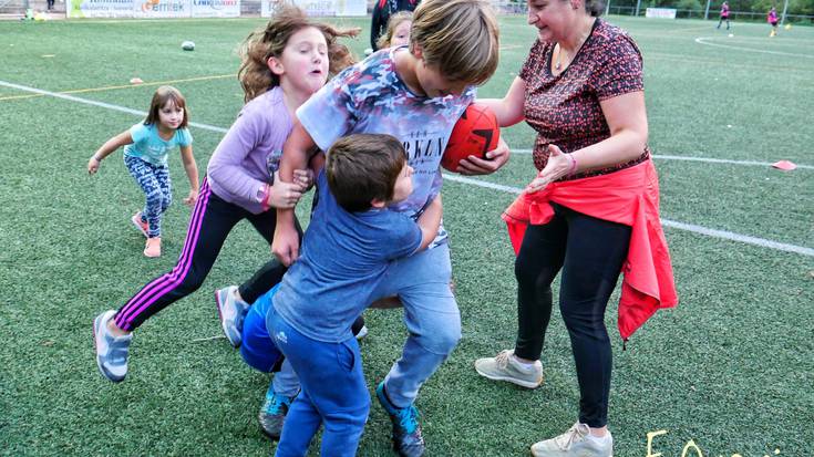 Errugbizaleak futbol zelaian