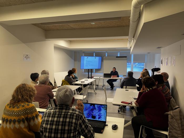 Teknologia berriei buruzko ezagutza handitzen