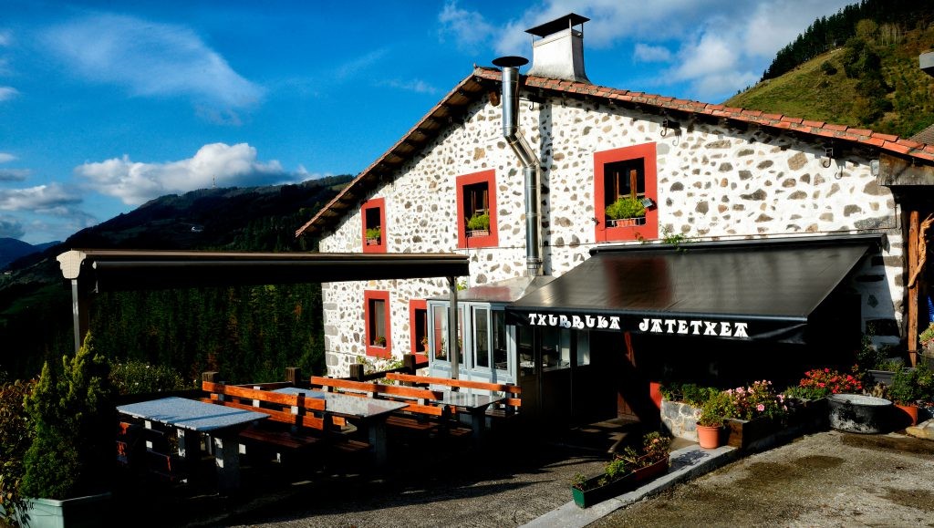 Txurruka jatetxea zabalik da berriz