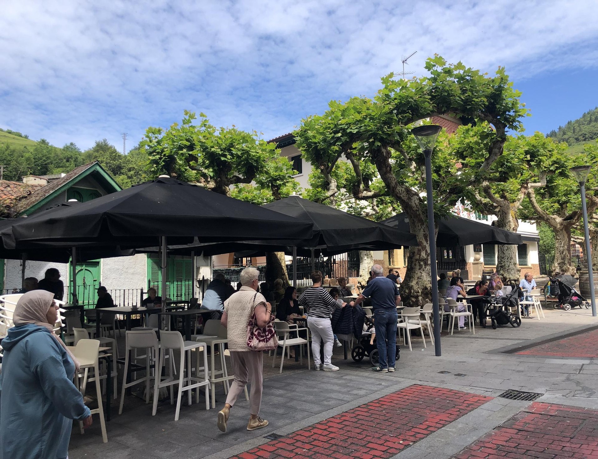 Labana kendu diote pertsona bati Plaza Zaharrean