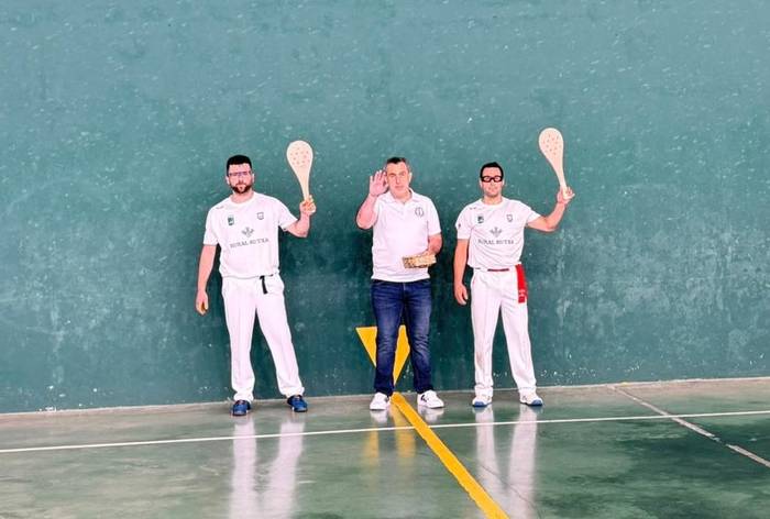 Final-laurdenetako hiru partidak galduta, oso zail jarri zaie pala txapelketa plazentziatarrei