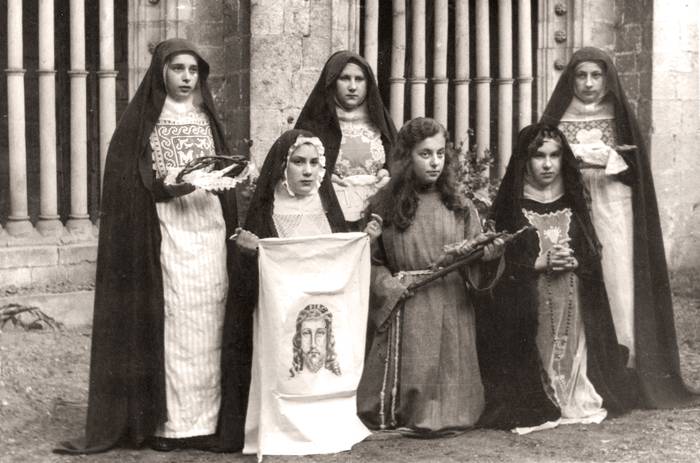 1955eko apirilak 8: 'Marixak'