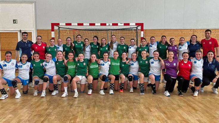 Lagunarteko partida jokatu dute infantil mailako Gipuzkoako eta Euskadiko eskubaloi selekzioek IMH Kiroldegian