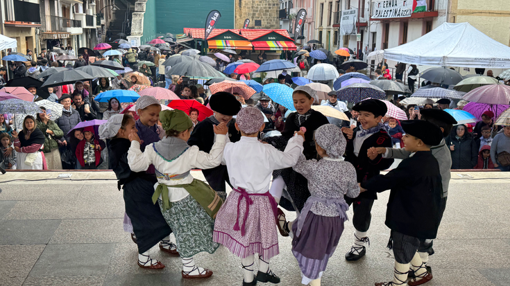 Euriak ez zuen San Martin eguneko festa zapuztu