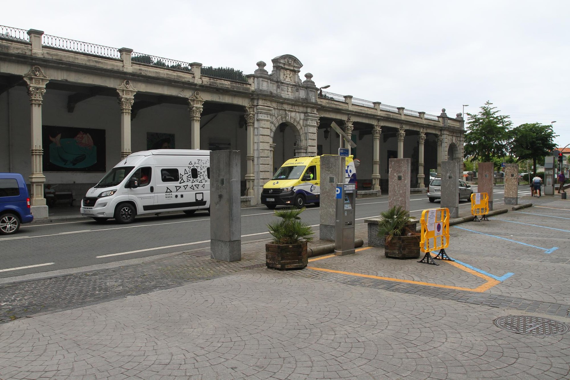 "Gudarien Plaza: Deba jakin gabe galtzen ari den ondarea"
