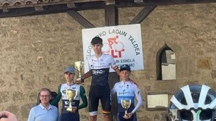 Joan Cardona izan da indartsuena Elgoibarko Hiria Saria txirrindularitza lasterketan
