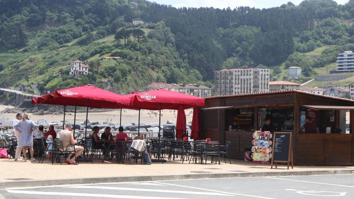 ZIUtik irten da Ondarbeltzeko txiringitoan garbikaria edanda intoxikatu zen gaztea