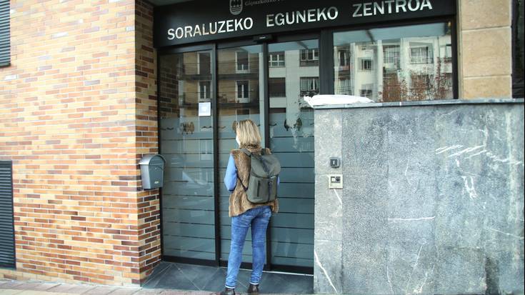 Bihar hartuko dute txertoa Eguneko Zentrokoek