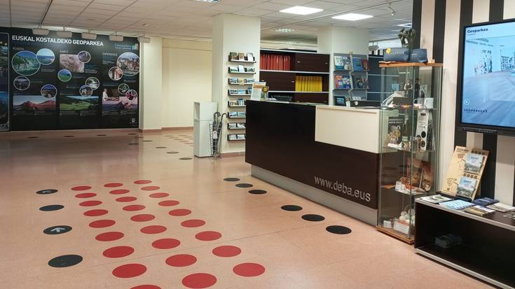 Ordutegi aldaketa turismo bulegoan