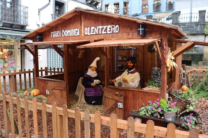 Txabola irekiera eta argi piztea barixakuan, abenduaren 5ean