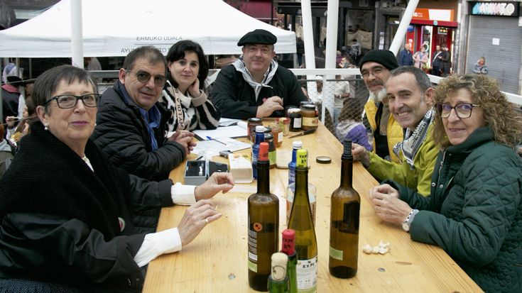 Lan atsegin bezain zaila izan zen San Martin azokako irabazleak aukeratzea