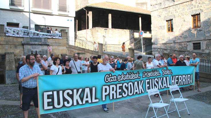 Euskal presoengatik plazan