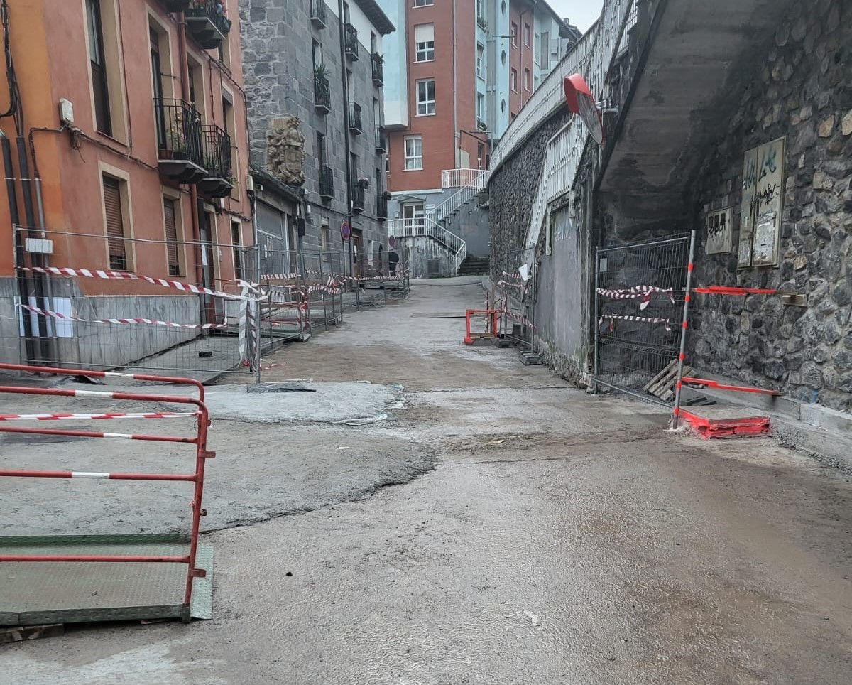 SAPA eta Baltegieta 22 bitarteko lanak direla-eta, urtarrilaren 15etik aurrera ezingo da Baltegieta 18 eta 24ko garajerik erabili eta Gabolatseko zubia itxita egongo da ibilgailuentzako