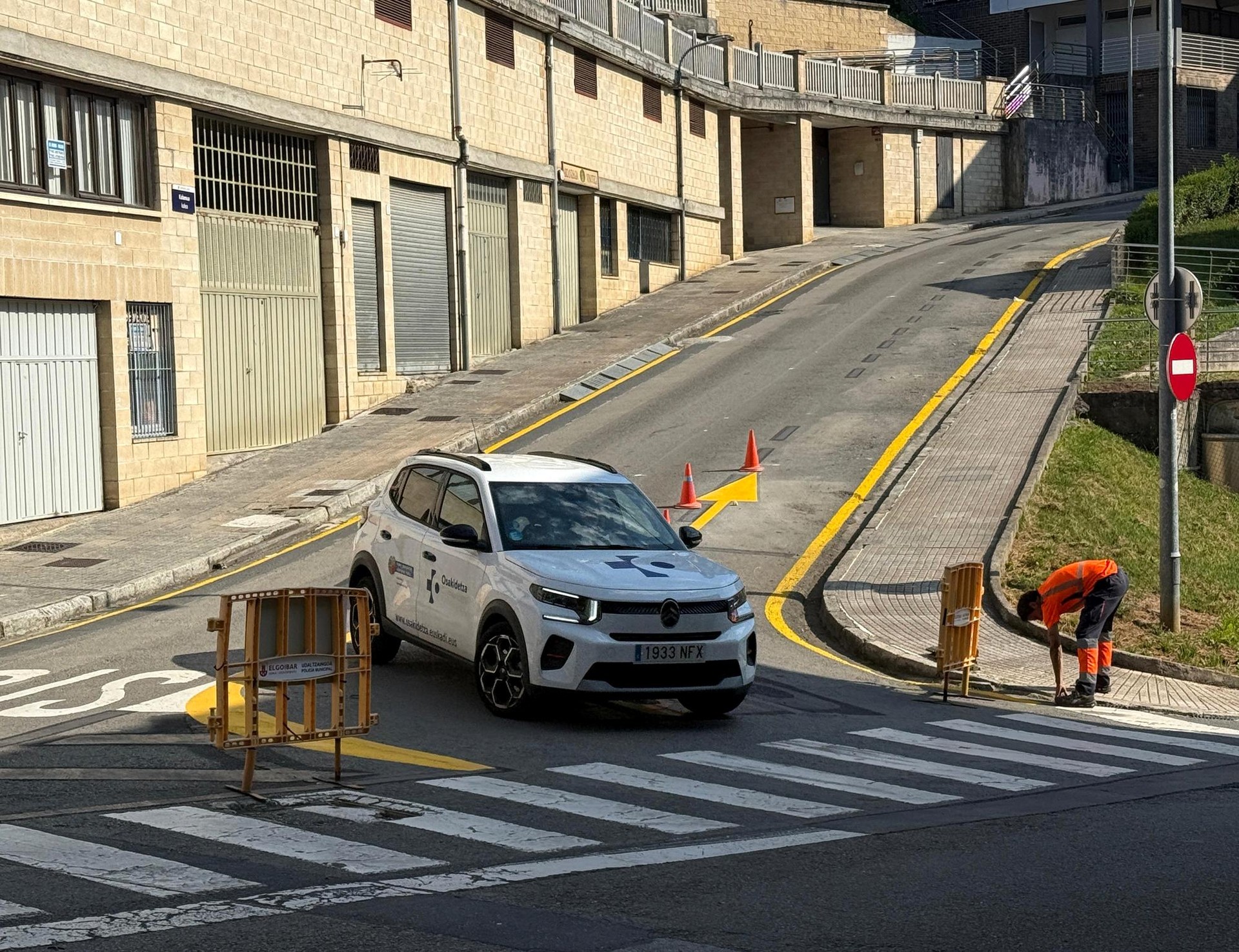 Urazandi auzoko trafikoan eta aparkalekuetan eragina edukiko dute Errezabalgo mendi-magala egonkortzeko lanek