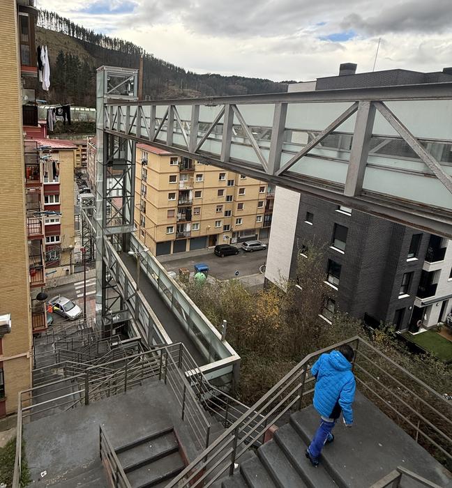 Aldapa-Ongarai igogailua zerbitzuz kanpo, gaur eta bihar