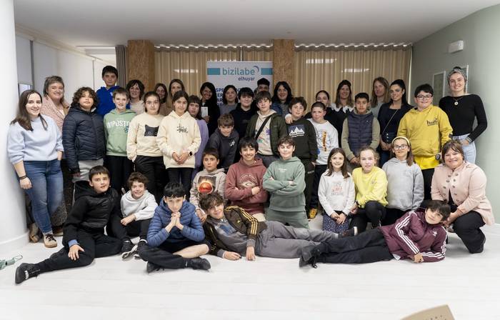 Zientzia alorreko emakume profesionalekin batu dira Bizilabeko gazteak