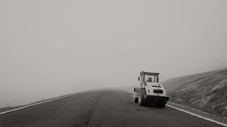 Abiadura handiko trenaren obren eragina argazkietan jaso du Jon Garatek