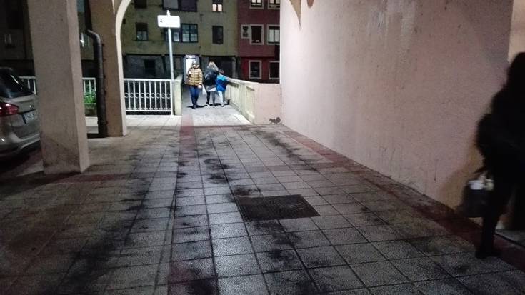 Atxuriko zubi hasieran ez labaintzeko produktua botako dute