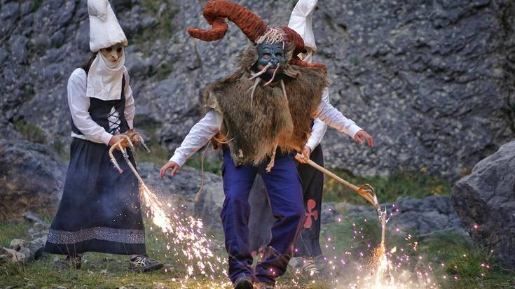 Lekittoko Deabruak: "Barikuan eskainiko dugun Akelarre ikuskizuna euskal mitologian oinarritzen da"