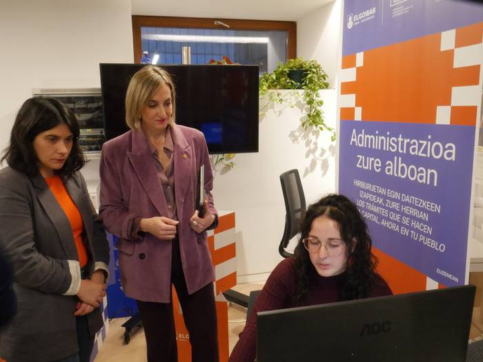Elgoibarren KZgune proiektu pilotu bat jarri dute abian, hiriburuetako zerbitzu digitalak udalerrietara hurbiltzeko