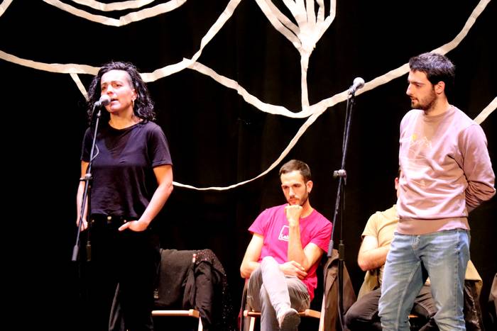 Abenduaren 9an jarriko dituzte salgai gabonetako bertso saiorako sarrerak