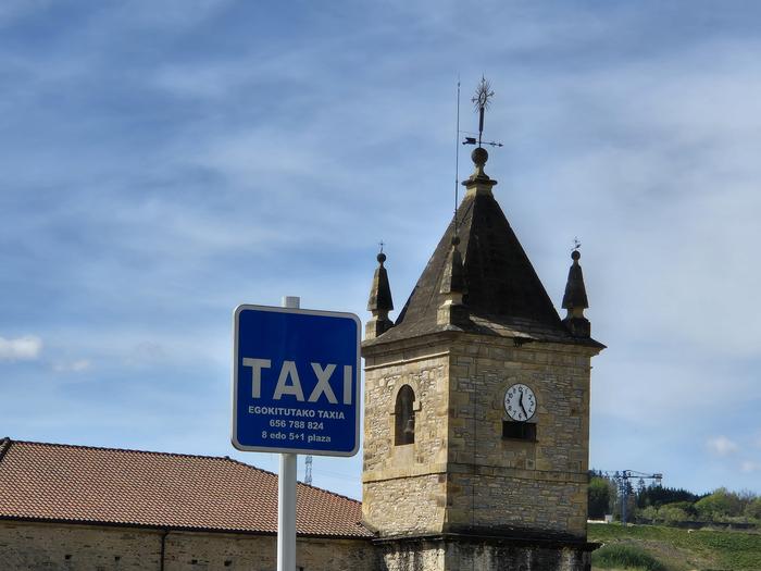 Auzo taxiaren urteko txartelak eskatu ahal dira