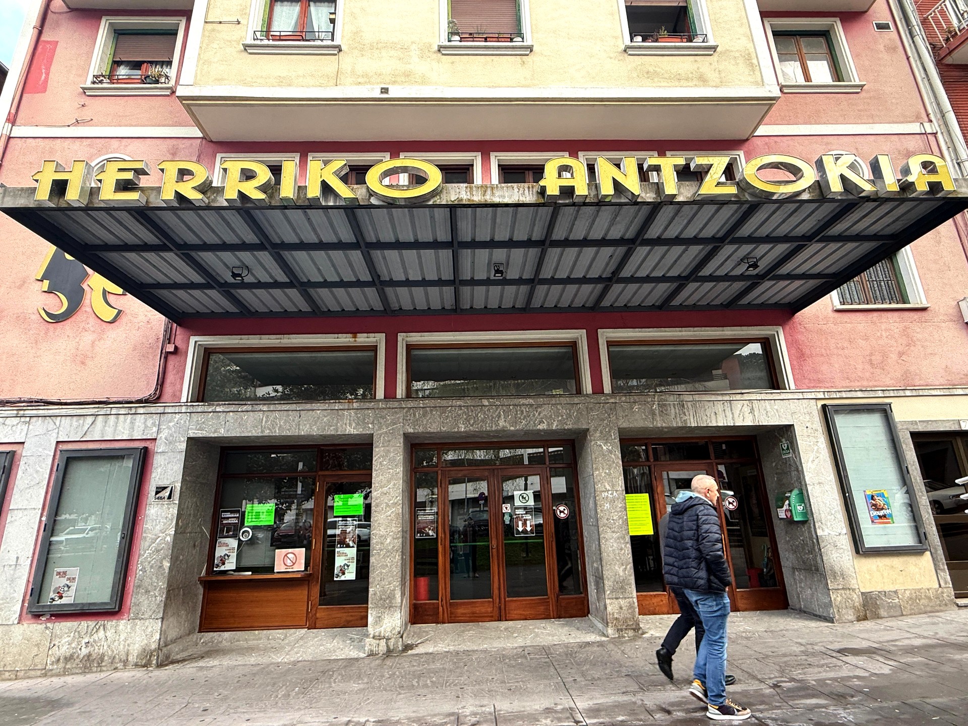 Zine eta antzerki emanaldietako prezioak merkeago, irailetik aurrera