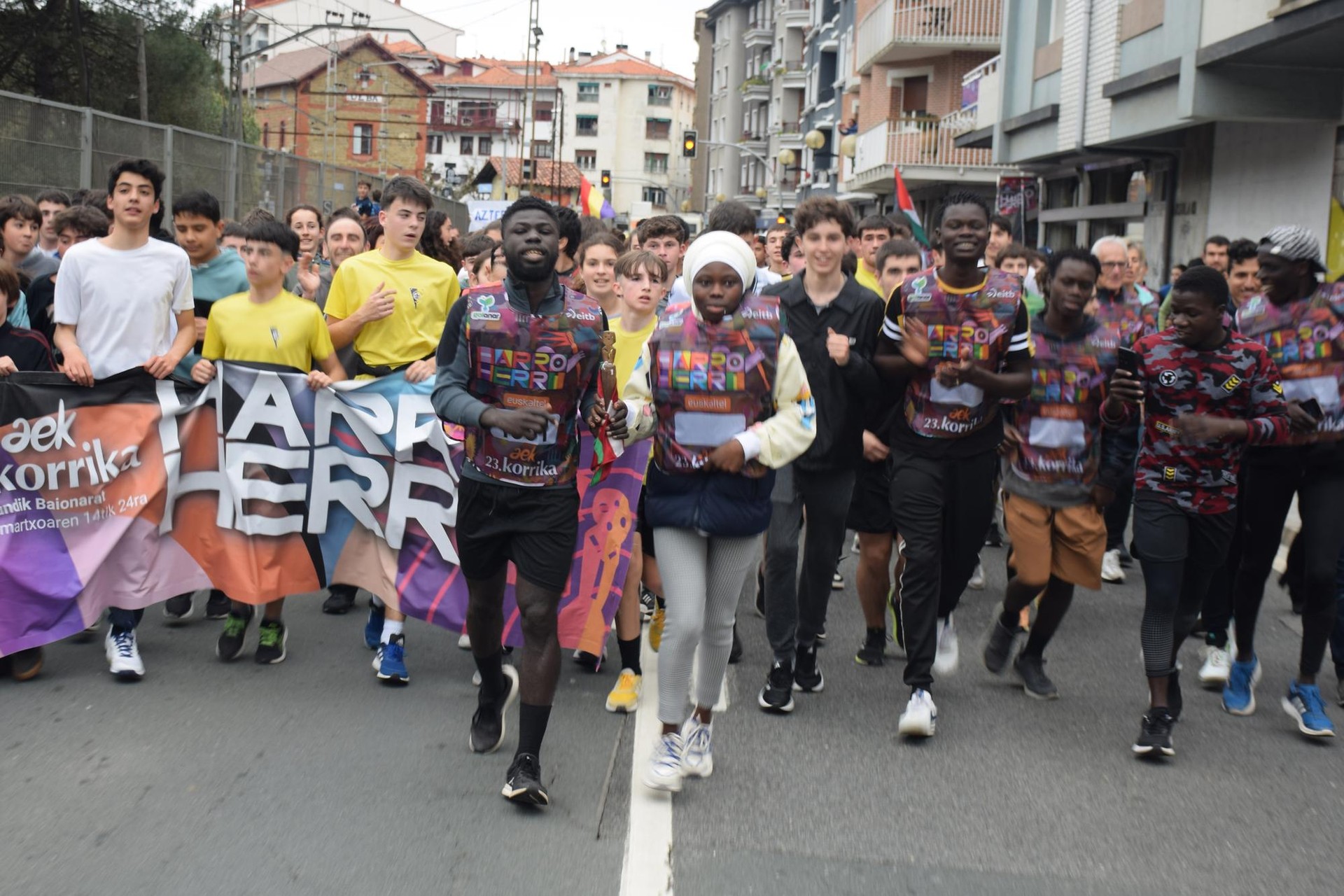 "Deba ez da inklusiboa izango Udalak ez baditu immigranteak erroldatzen"