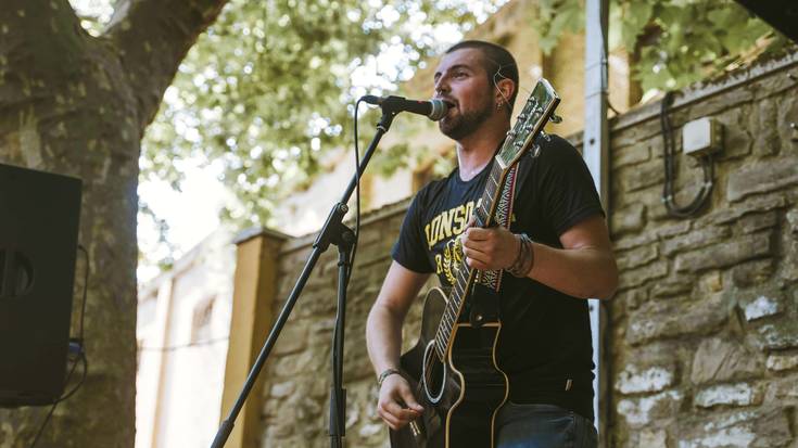 Edu Zardoyak kontzertua eskainiko du gaur Kultur Elkarteko plazan