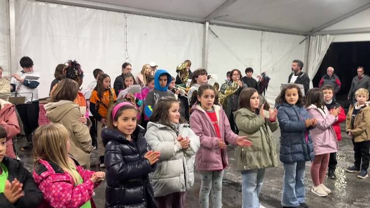 Musika, kantuak eta koreografiak Santa Zezilia egunaren bueltako musika emanaldian