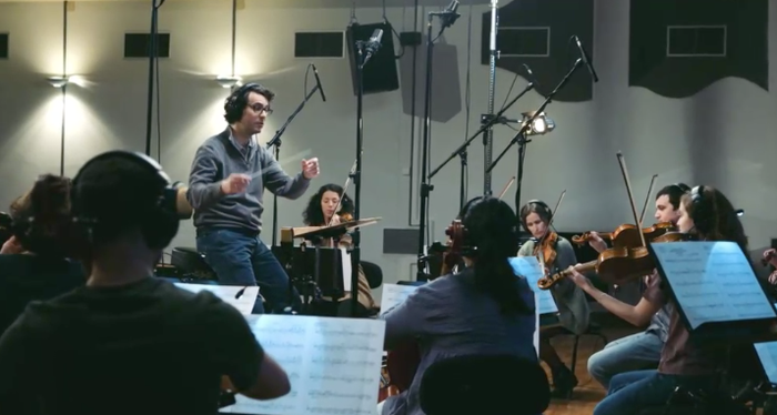 BABESTUTAKO EDUKIA: Fernando Velazquez konpositore eta orkestra-zuzendariaren balioak bere egin ditu Laboral Kutxak