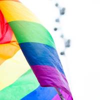 Mahai-ingurua: 'LGTBIQ+ Hemen gaude'