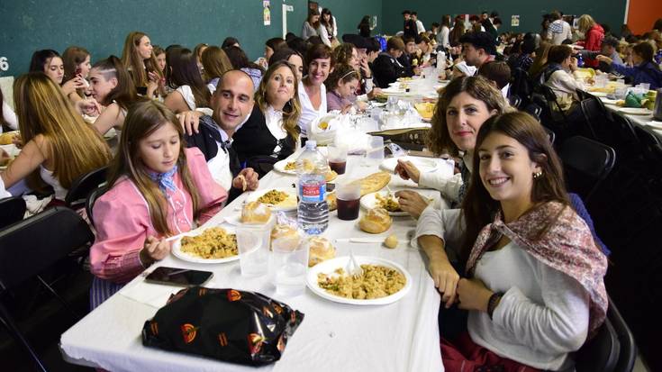 Ostegunetik aurrera eskuratu ahal izango dira Euskal Jaiko herri bazkarirako txartelak