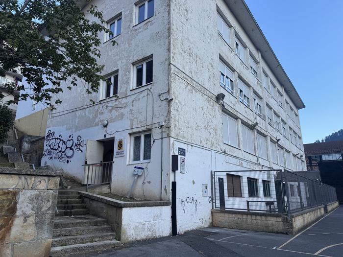 Musika eskola itxita izango da bihar