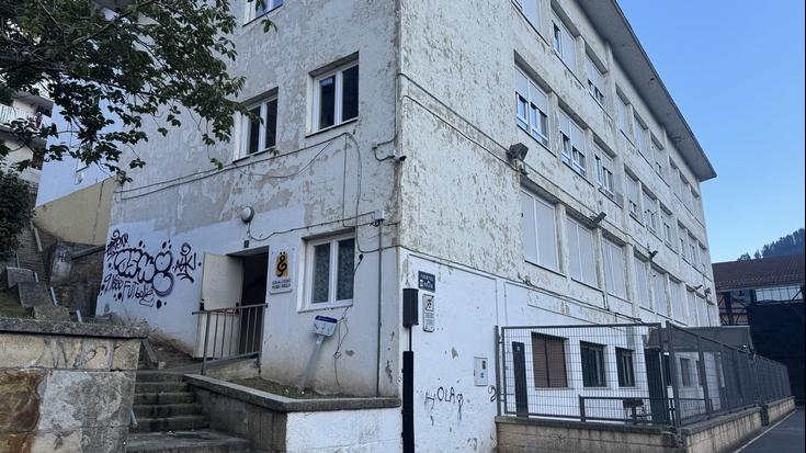 Musika eskola itxita izango da bihar
