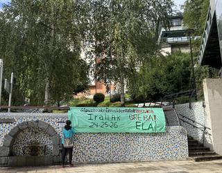 Gaurtik barikura greban dira Mesedeetako egoitzako langileak