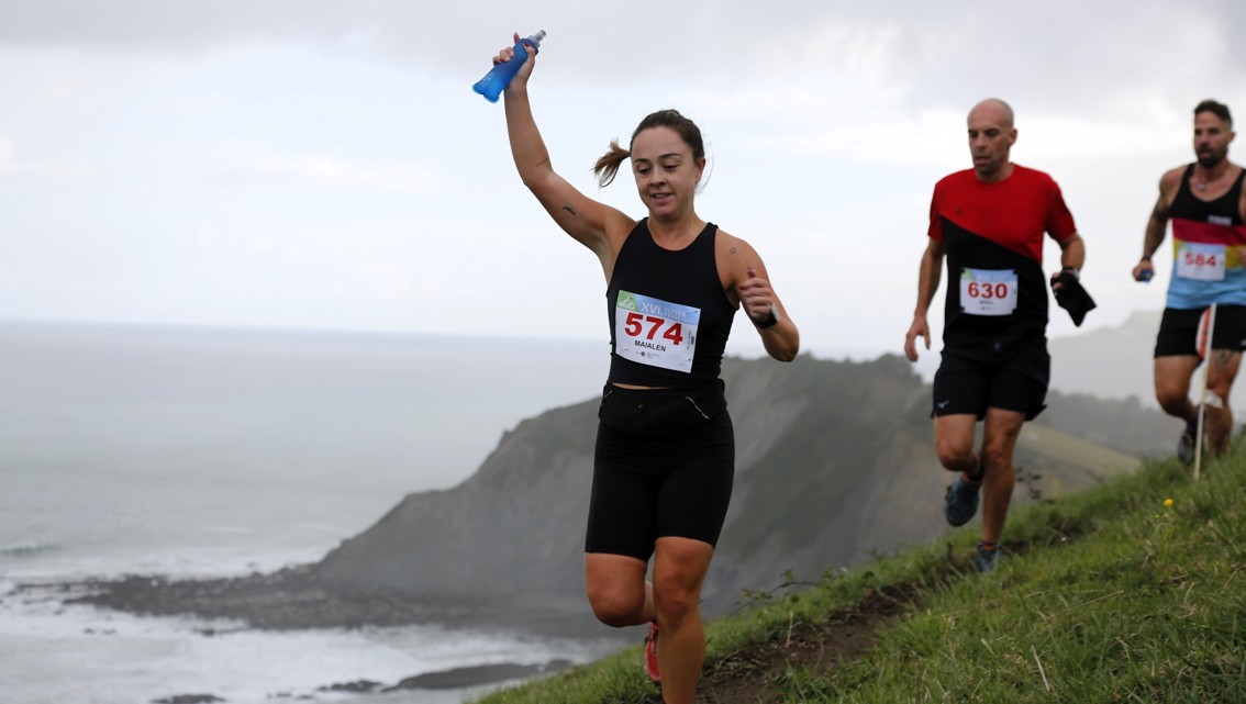 Dortsalak agortuta, etzi jokatuko da XVII. Zumaia Flysch Trail mendi lasterketa