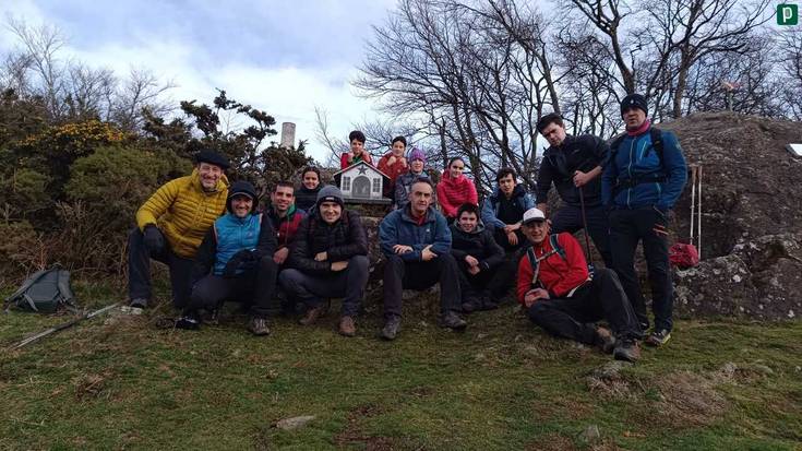 Haize ufadei aurre eginez ipini zuten Atxolingo jaiotza